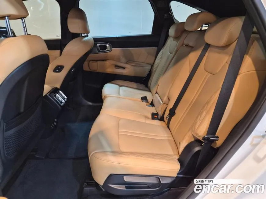 Kia Sorento — фото 8