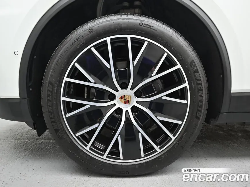 Porsche Macan 2025 из KR, фото 10