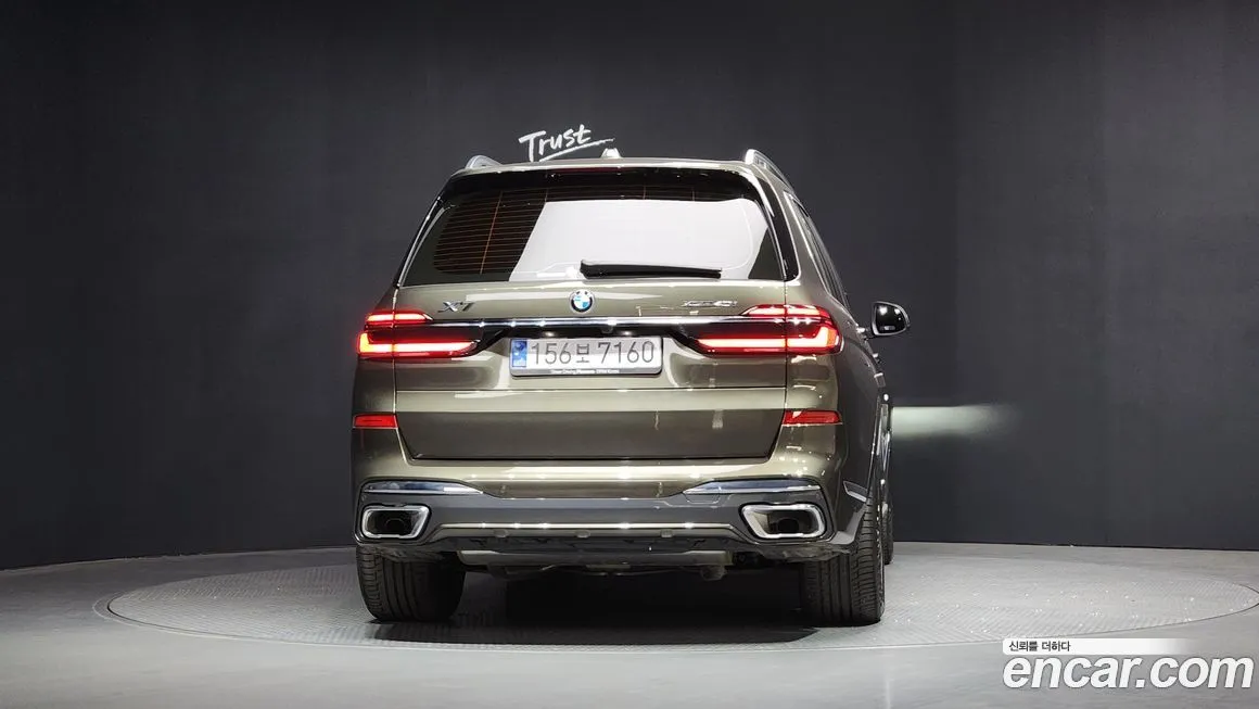 BMW X7 — фото 2