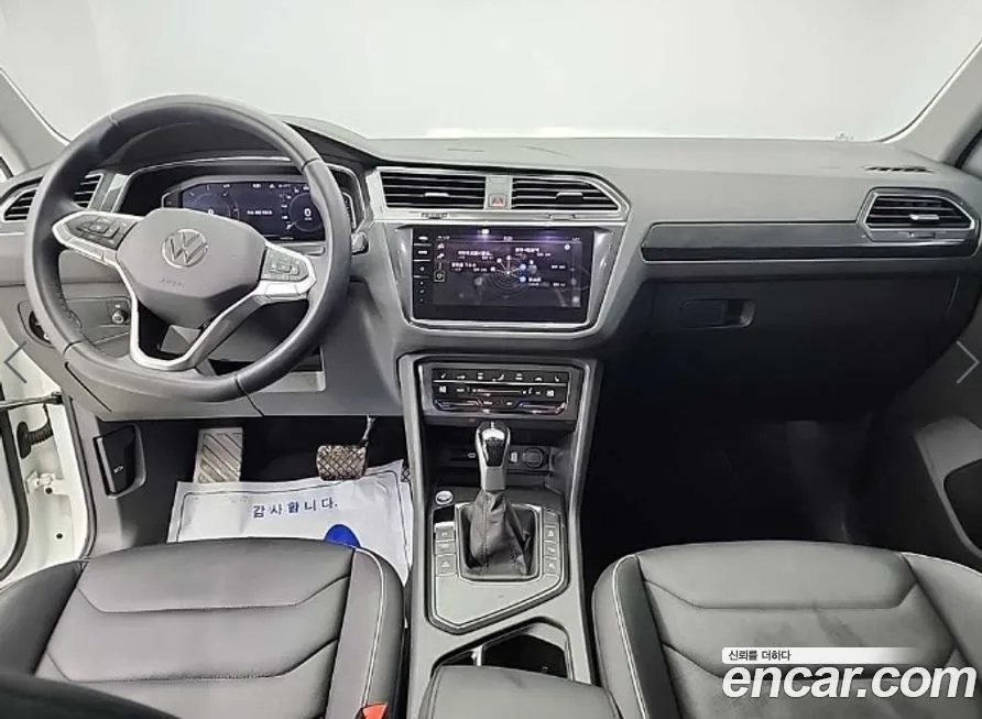 Volkswagen Tiguan — фото 6