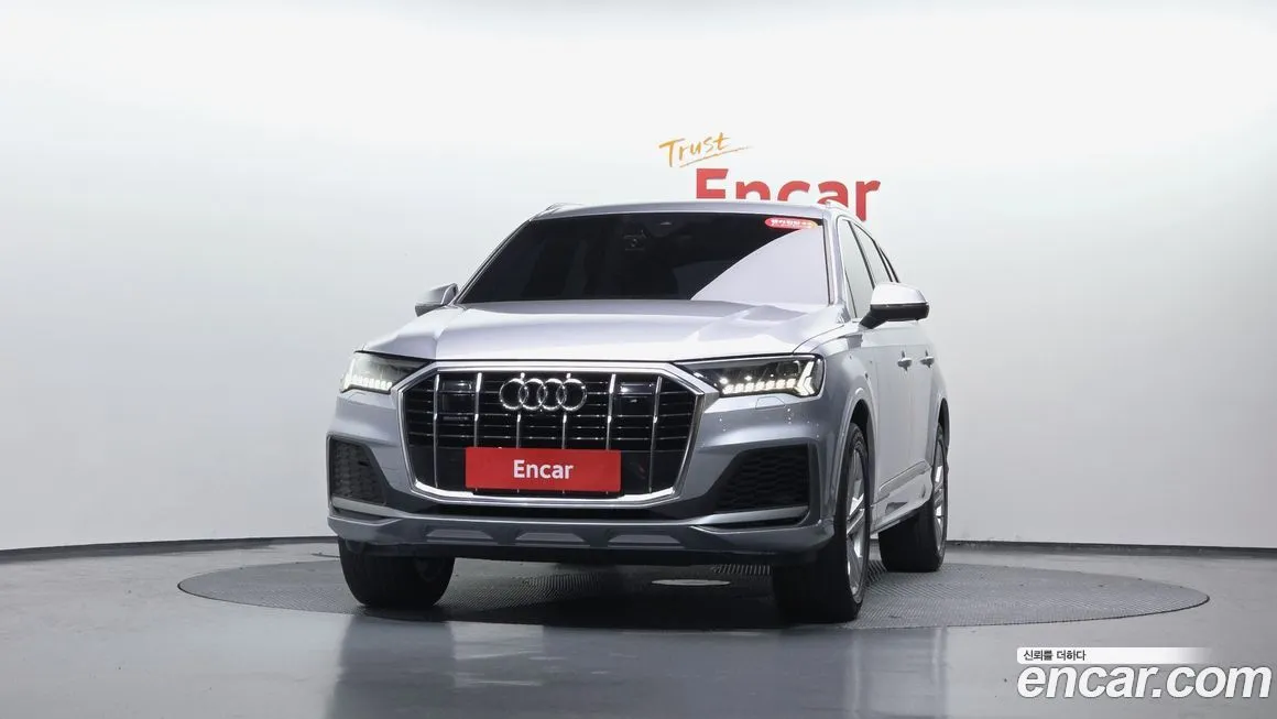 Audi Q7 2021 из KR, фото 2