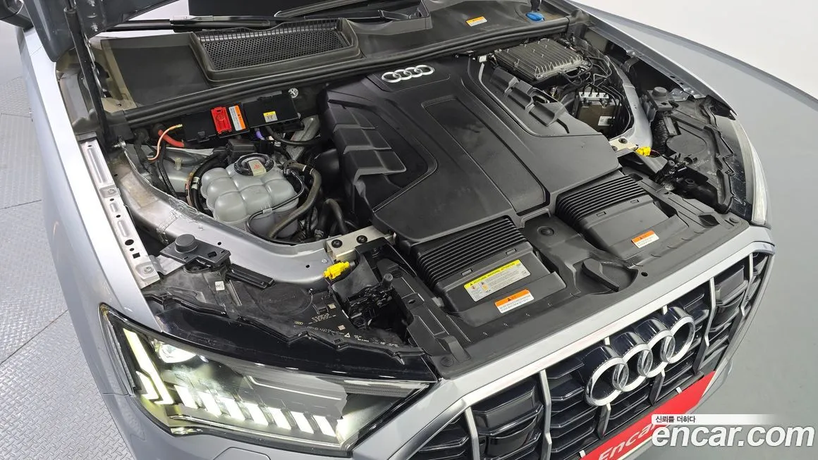Audi Q7 2021 из KR, фото 9