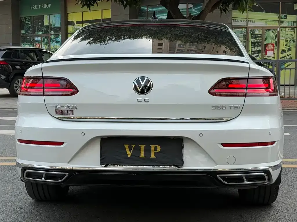 Volkswagen CC — фото 6