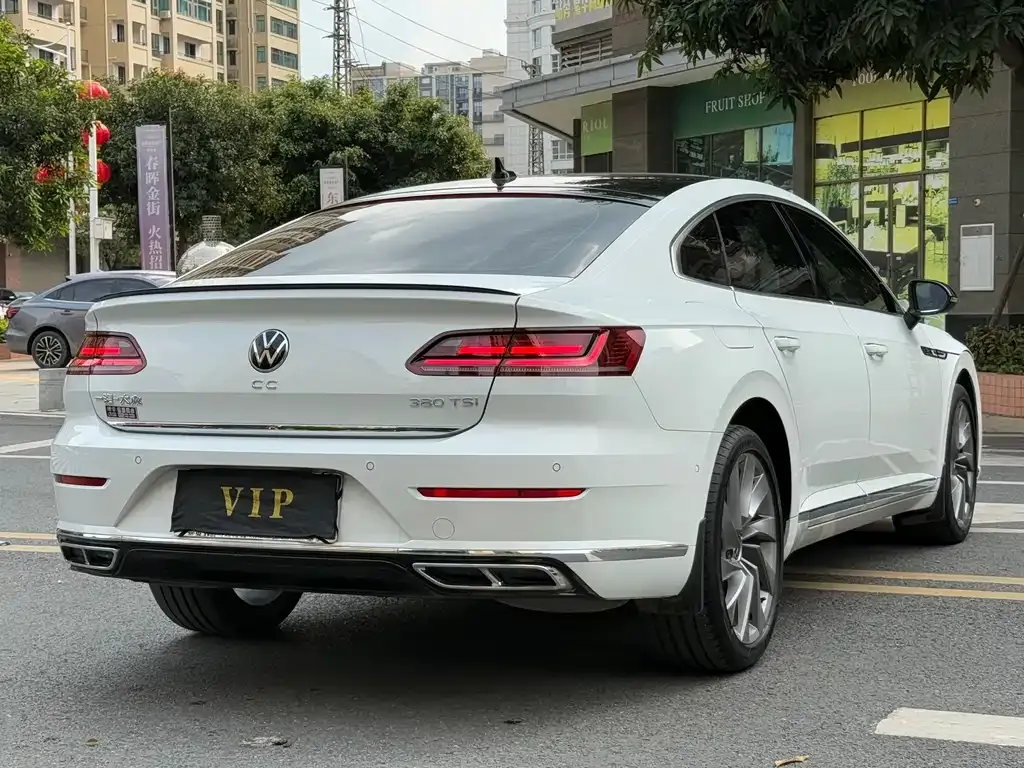 Volkswagen CC — фото 8