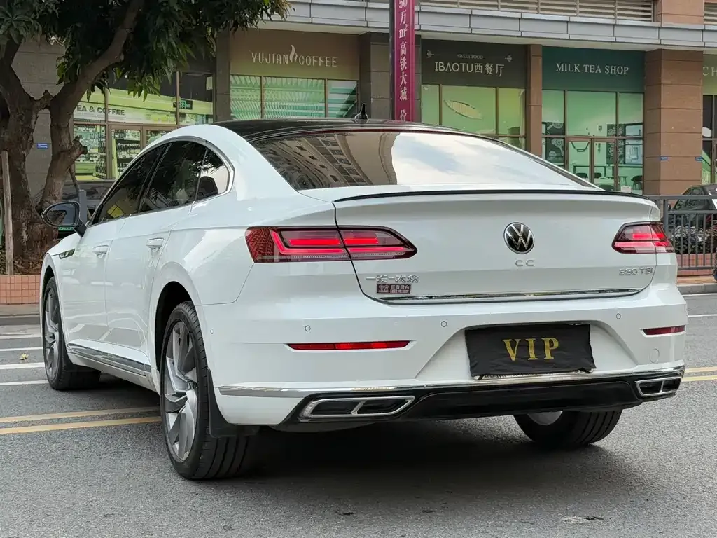 Volkswagen CC — фото 3