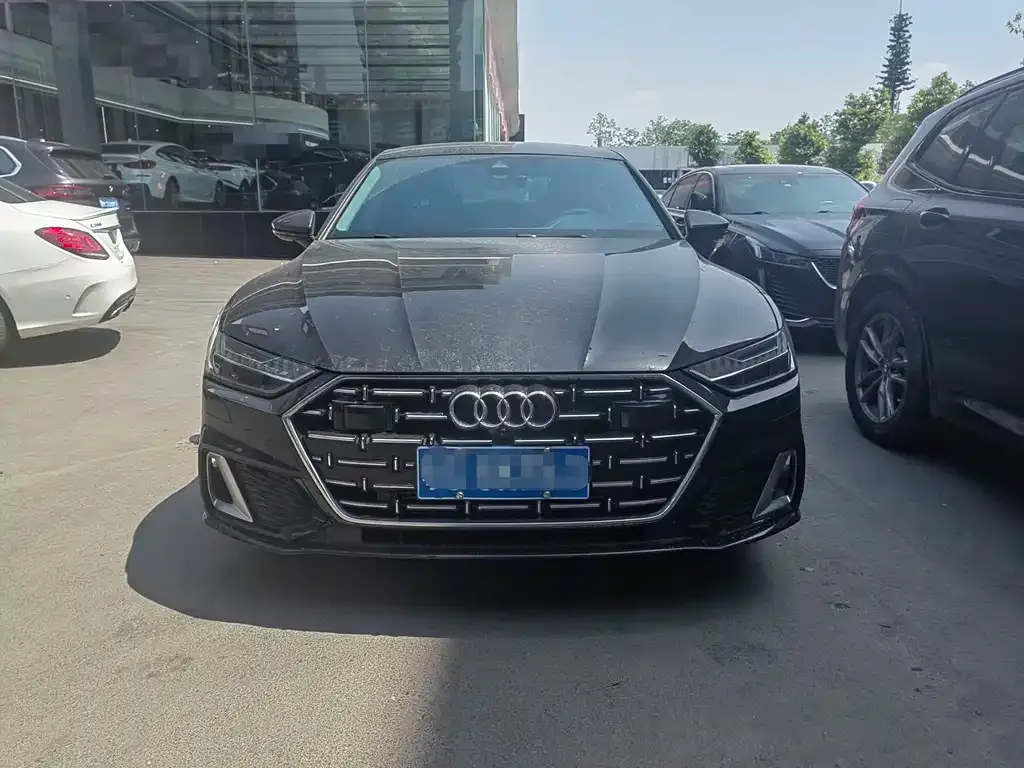 Audi A7L 2024 из CN, фото 7