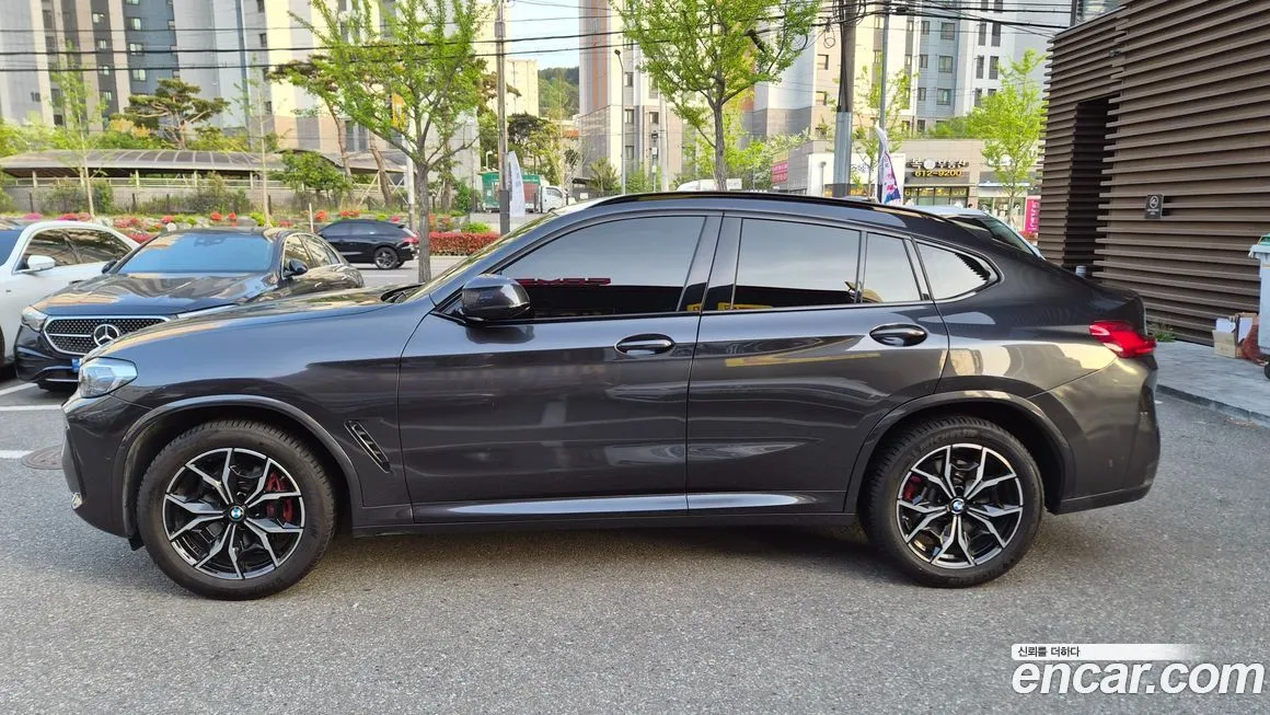 BMW X4 2023 из KR, фото 9