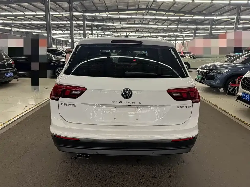Volkswagen Tiguan L — фото 4
