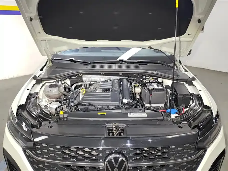 Volkswagen Lavida — фото 8