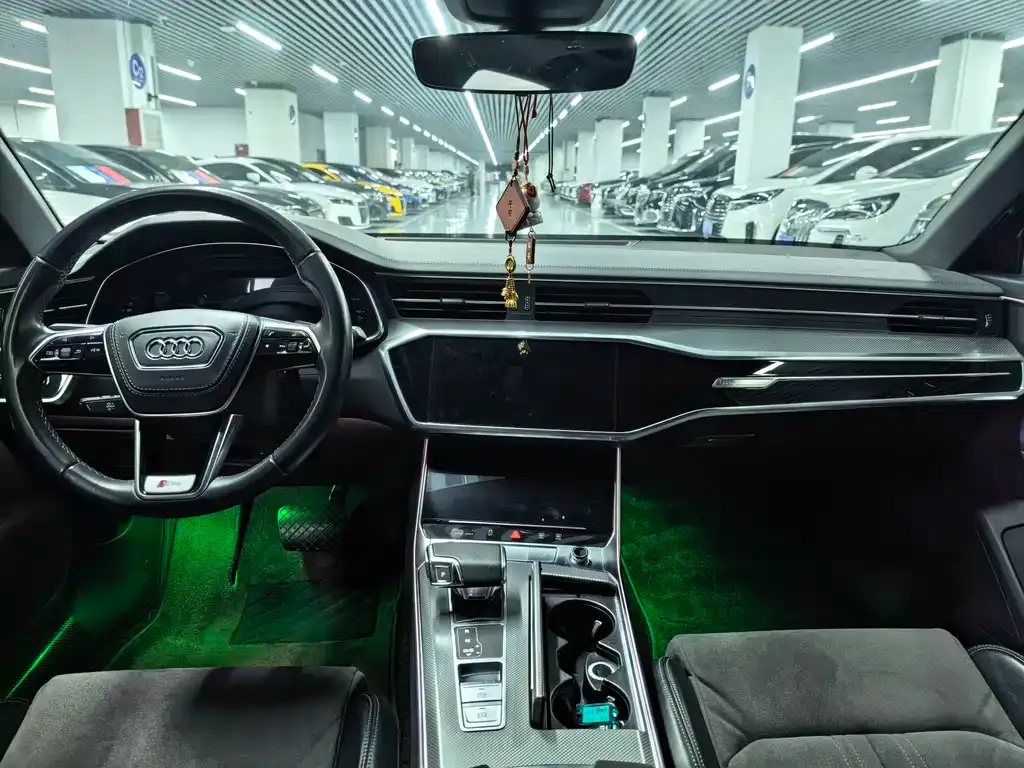 Audi A6L 2021 из CN, фото 10