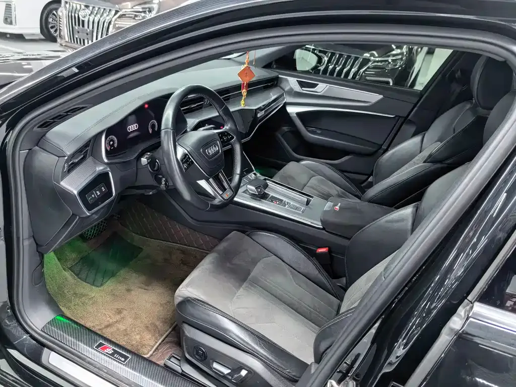 Audi A6L 2021 из CN, фото 8