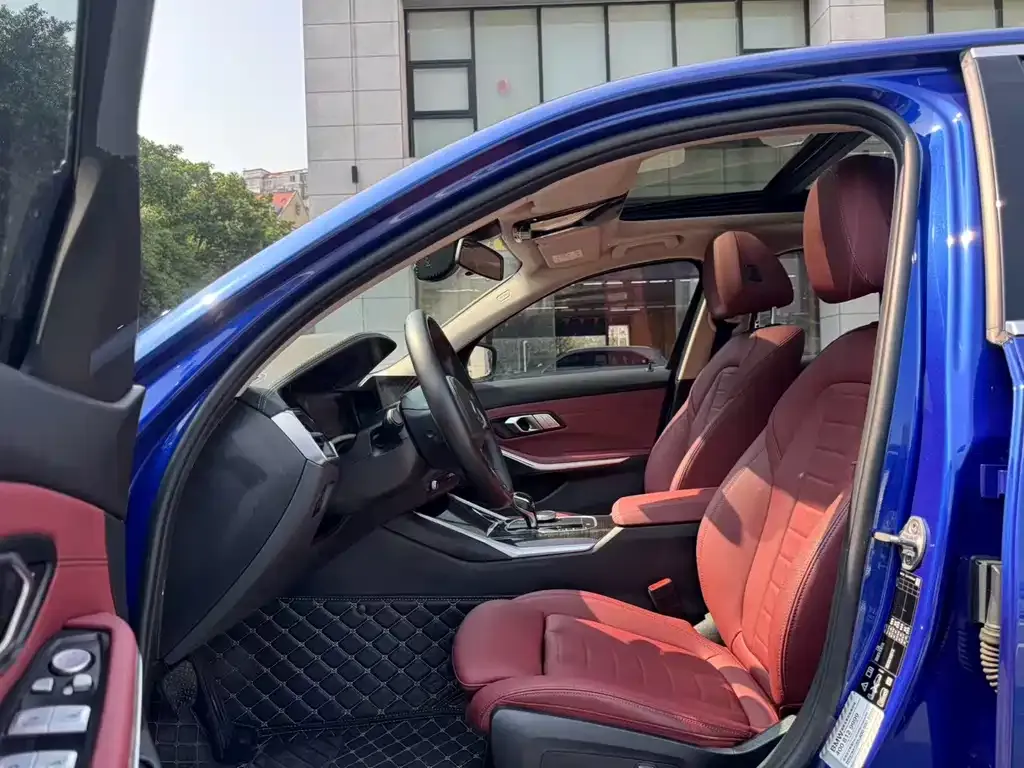 BMW 3 Series 2021 из CN, фото 4
