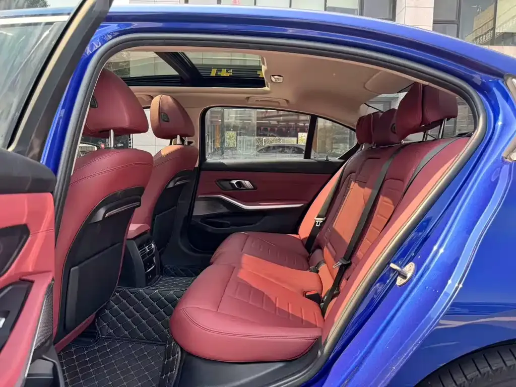 BMW 3 Series 2021 из CN, фото 3