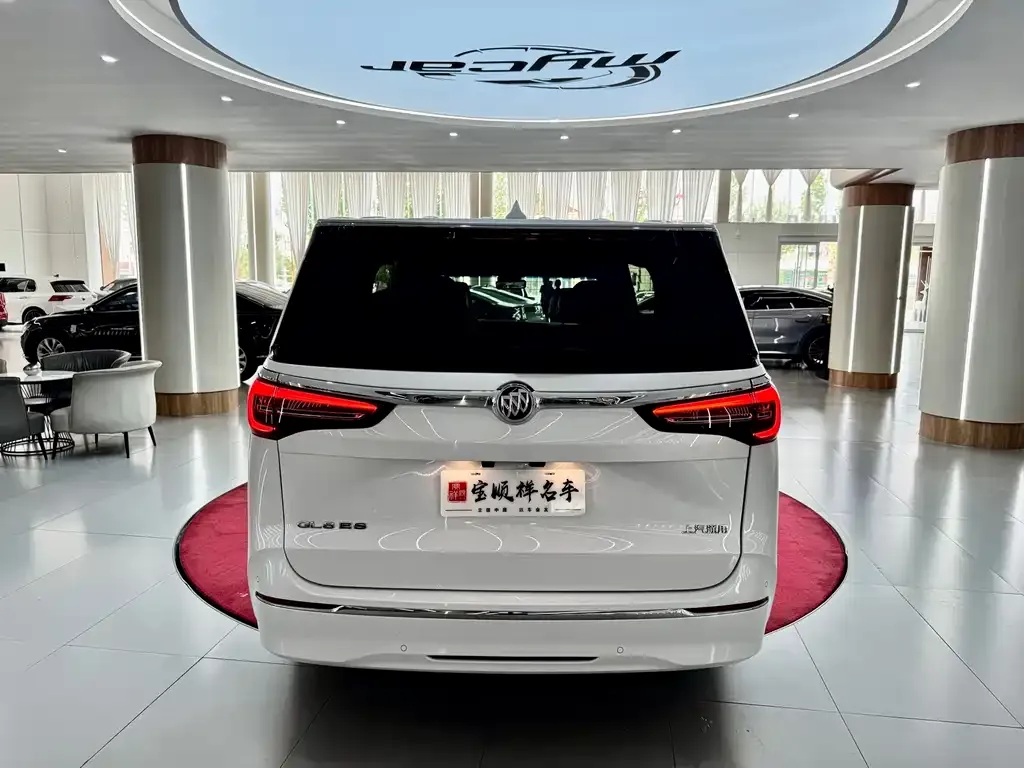 Buick GL8 2024 из CN, фото 2