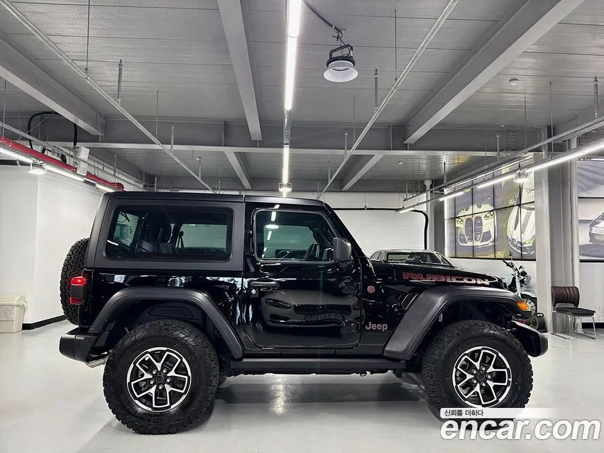 Jeep Wrangler — фото 10
