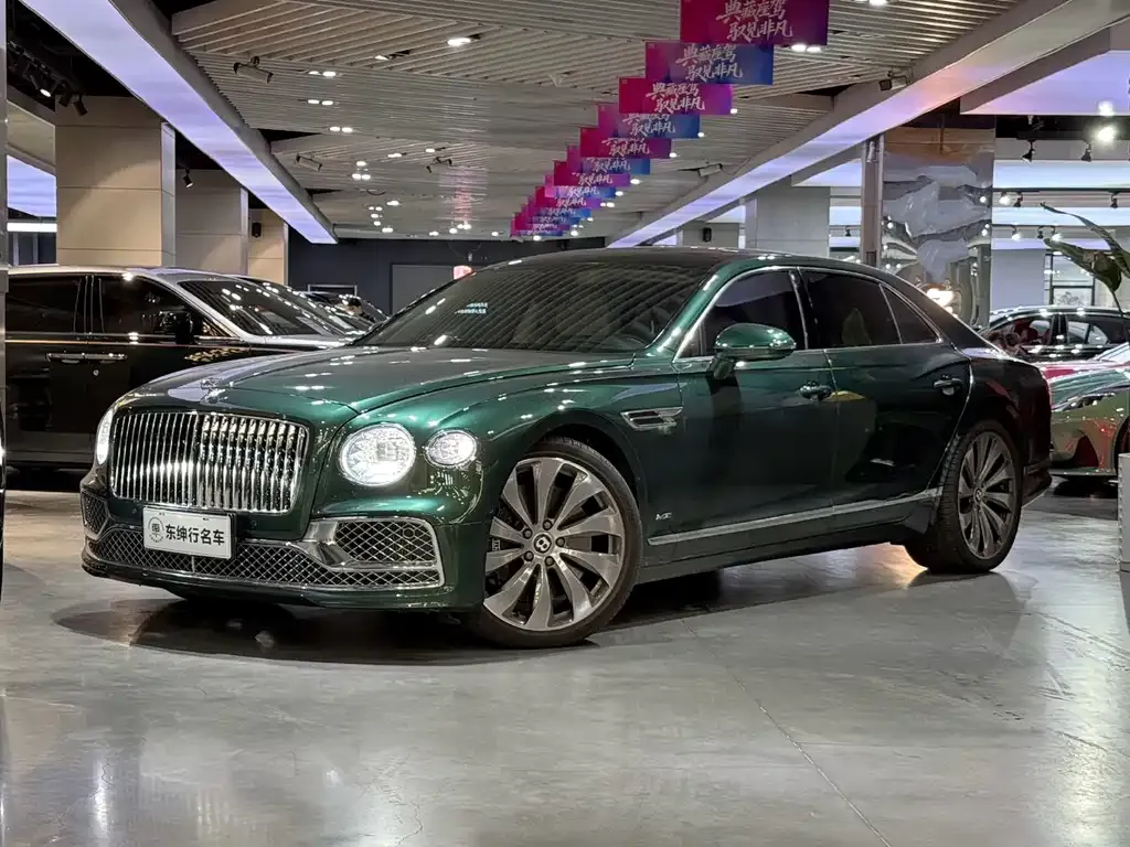 Bentley Flying Spur — фото 1