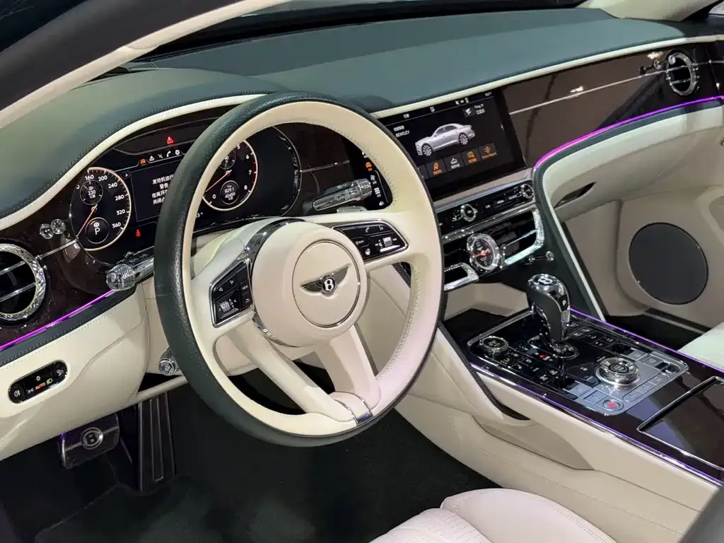 Bentley Flying Spur — фото 6