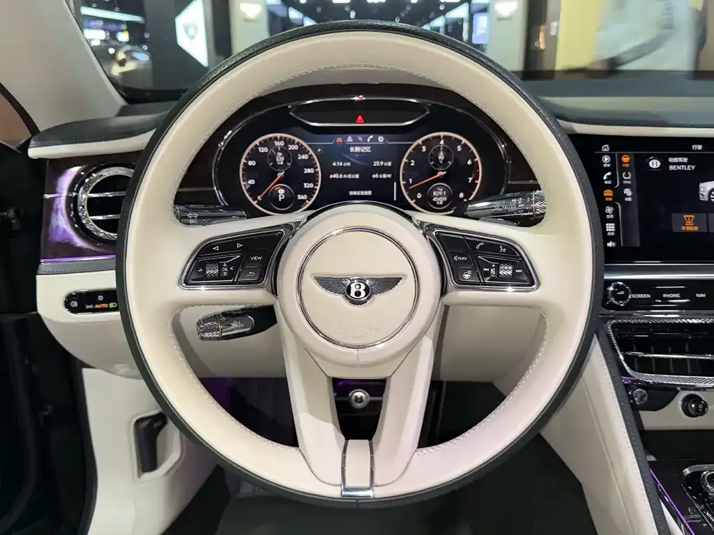Bentley Flying Spur — фото 7