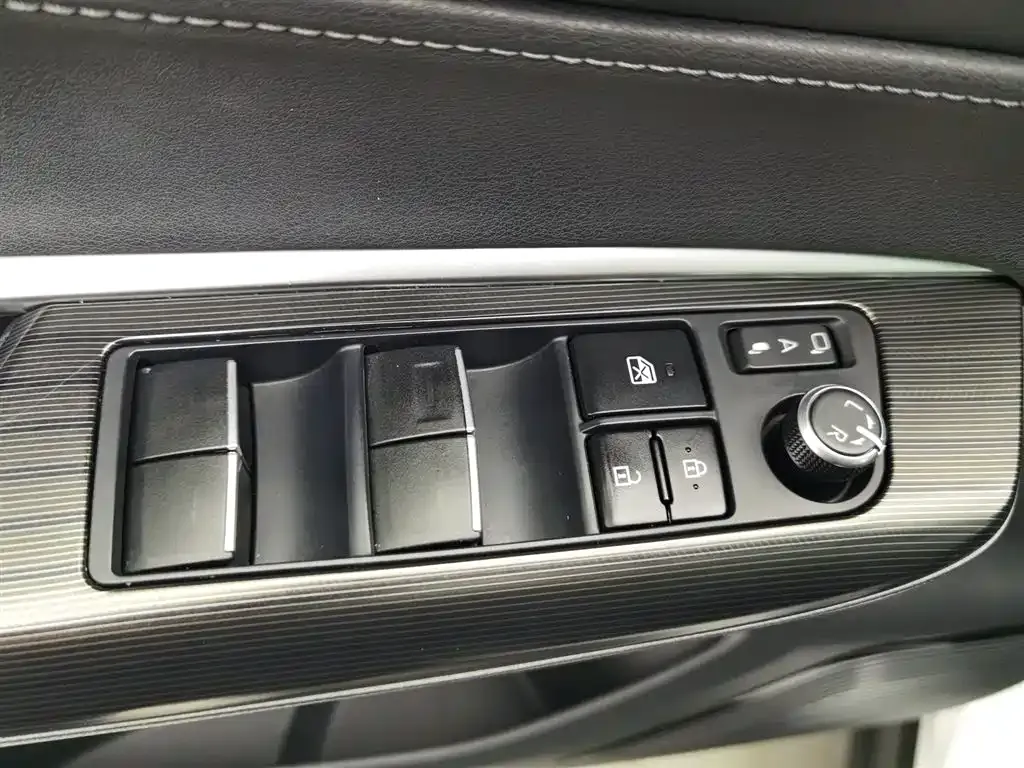 Toyota Harrier 2022 из CN, фото 9