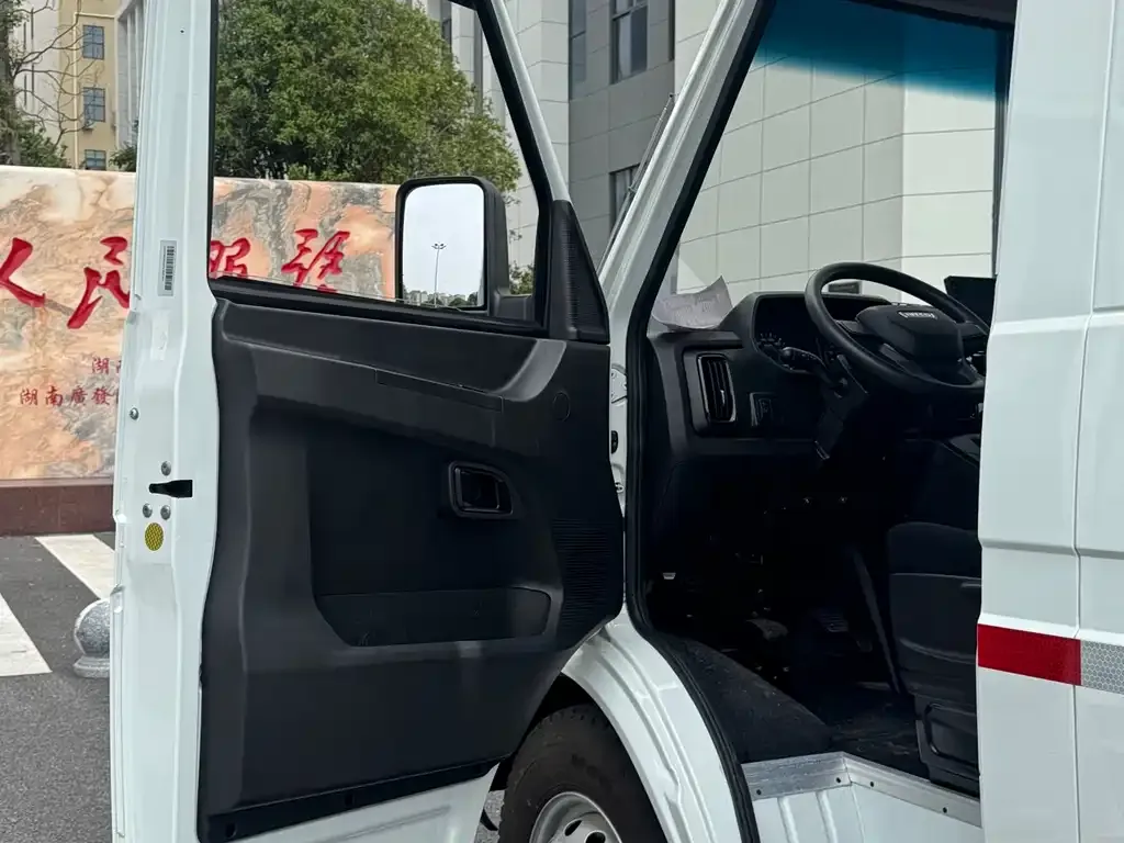 IVECO Daily 2025 из CN, фото 6