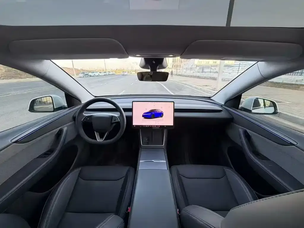 Tesla Model Y — фото 7