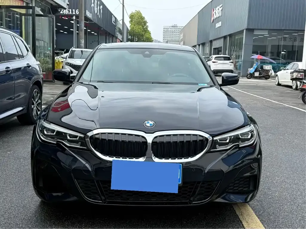 BMW 3 Series — фото 1