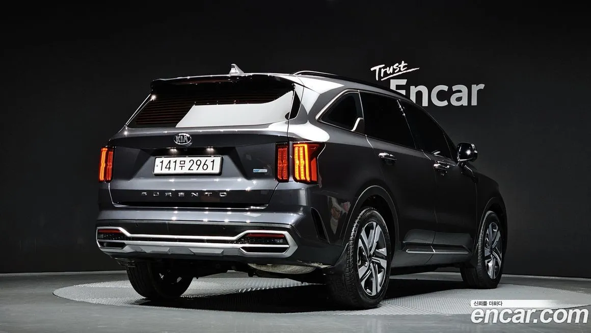 Kia Sorento — фото 5