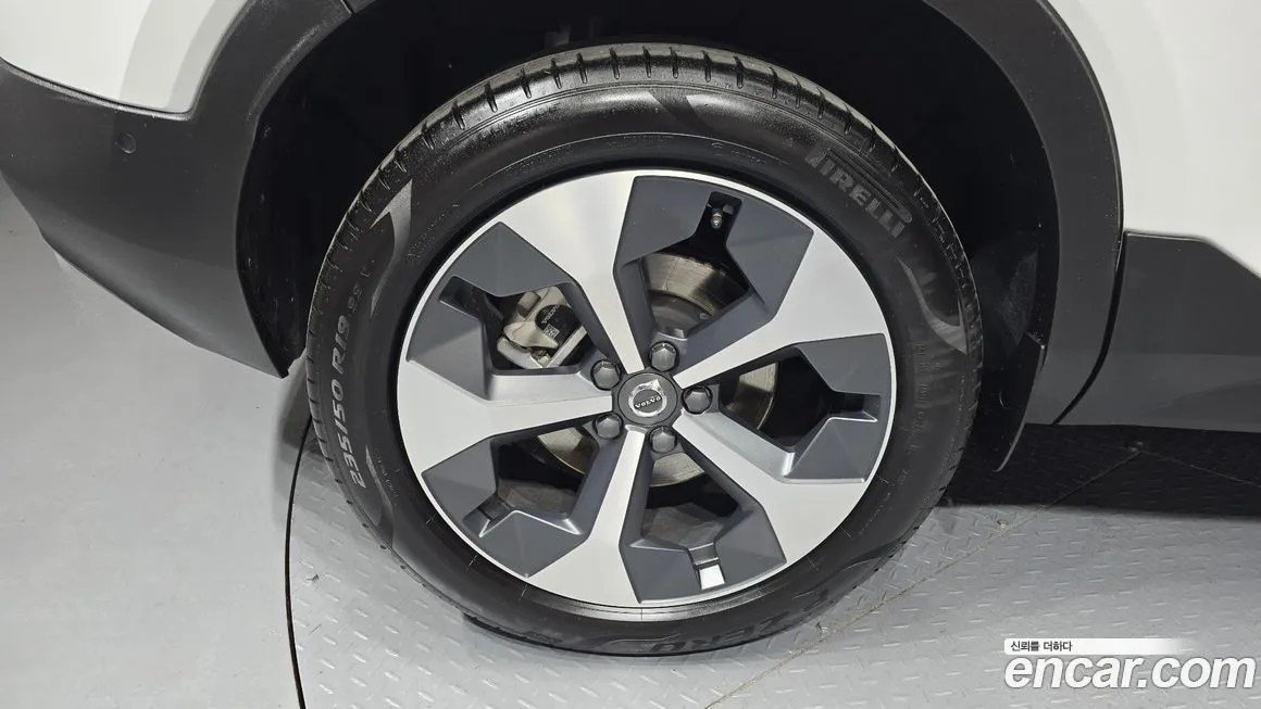 Volvo XC40 2025 из KR, фото 7