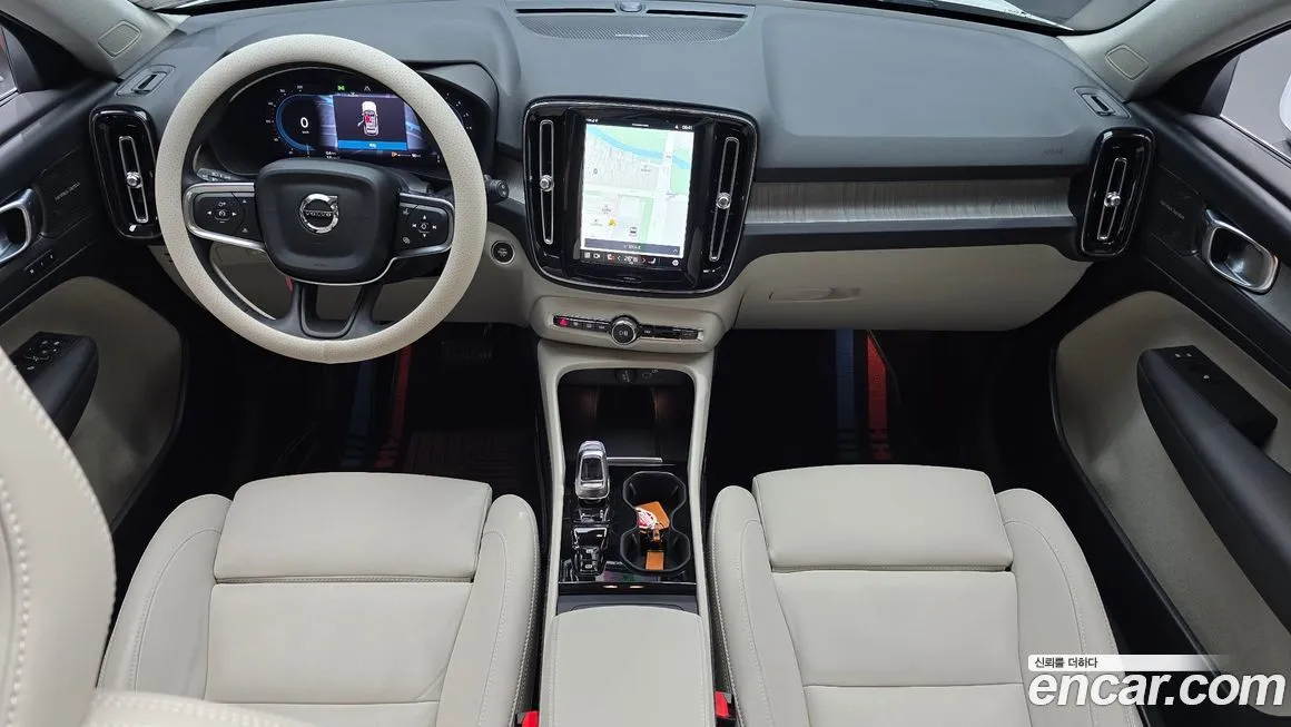 Volvo XC40 2025 из KR, фото 10