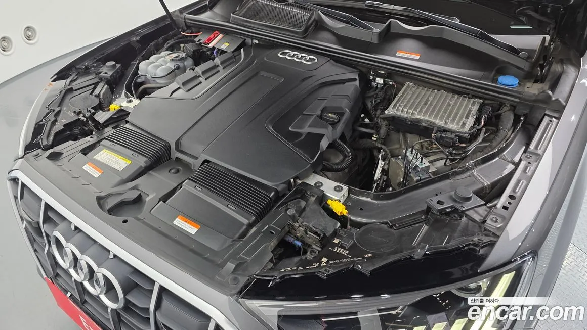 Audi Q7 2021 из KR, фото 9