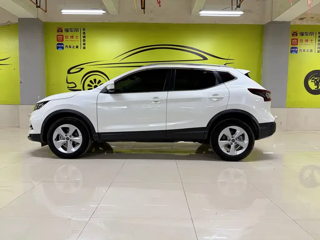 Nissan Qashqai — фото 10