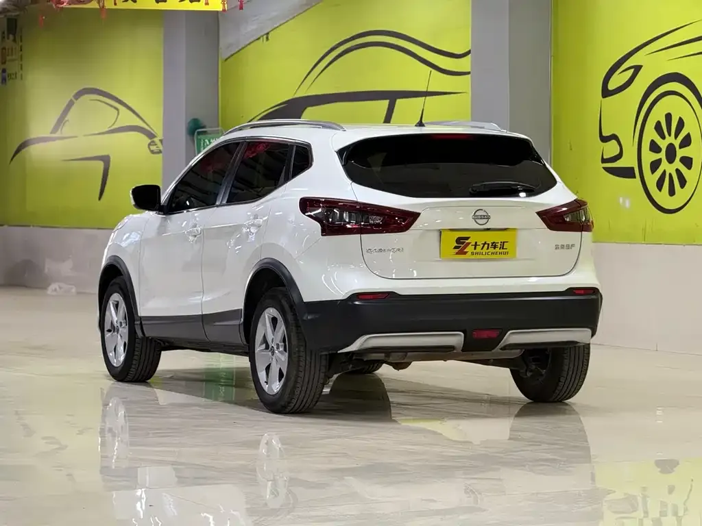 Nissan Qashqai — фото 9