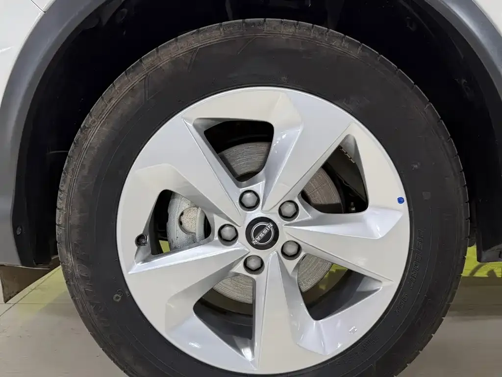 Nissan Qashqai — фото 2