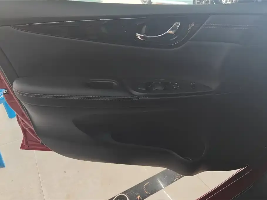 Nissan Tiida 2021 из CN, фото 3