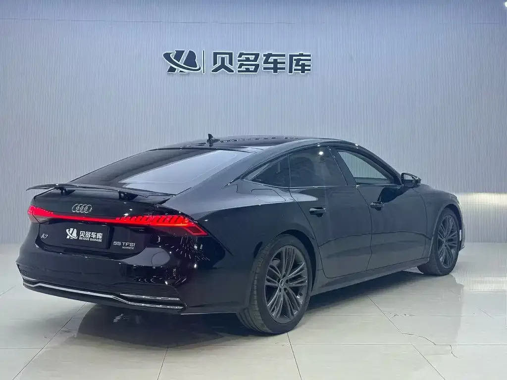 Audi A7 — фото 7