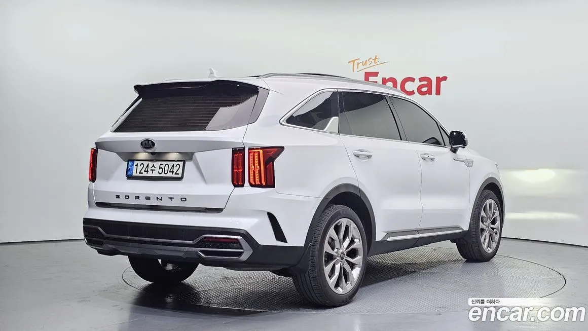 Kia Sorento — фото 5