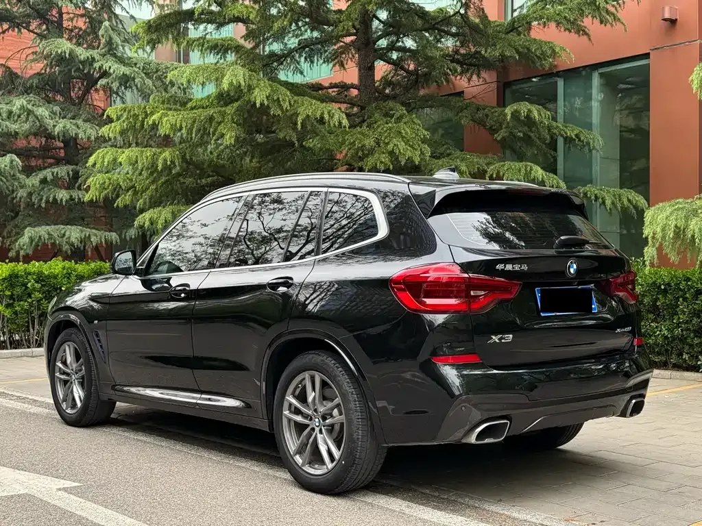 BMW X3 — фото 7