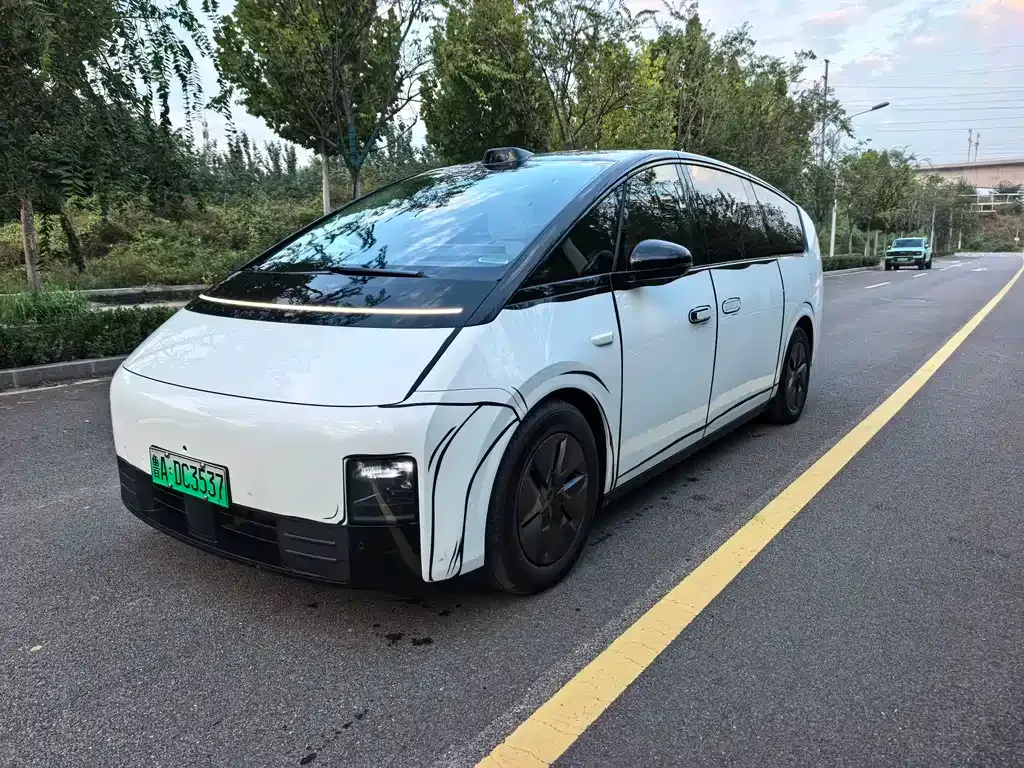 Li Auto MEGA