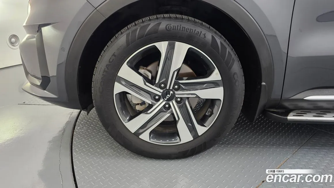 Kia Sorento — фото 6