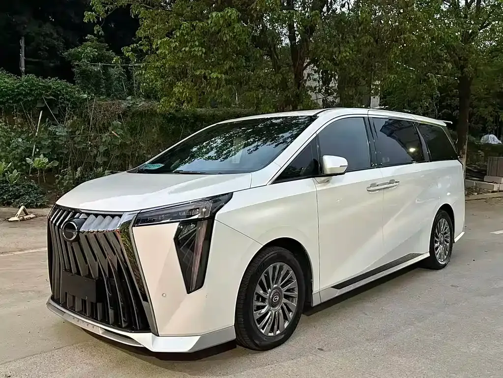 GAC Motor Trumpchi M8 — фото 1