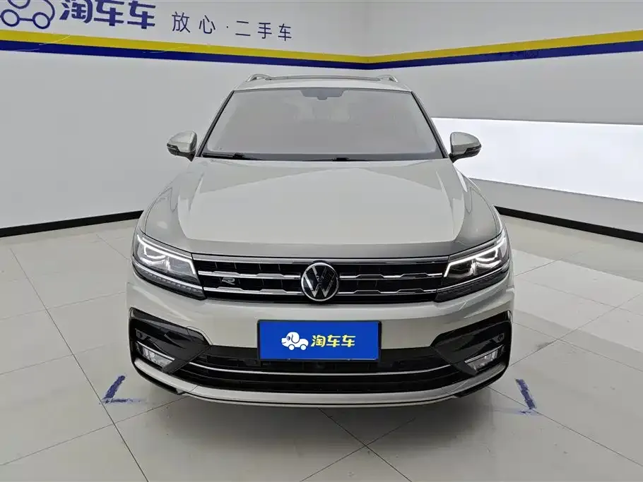 Volkswagen Tiguan L — фото 10