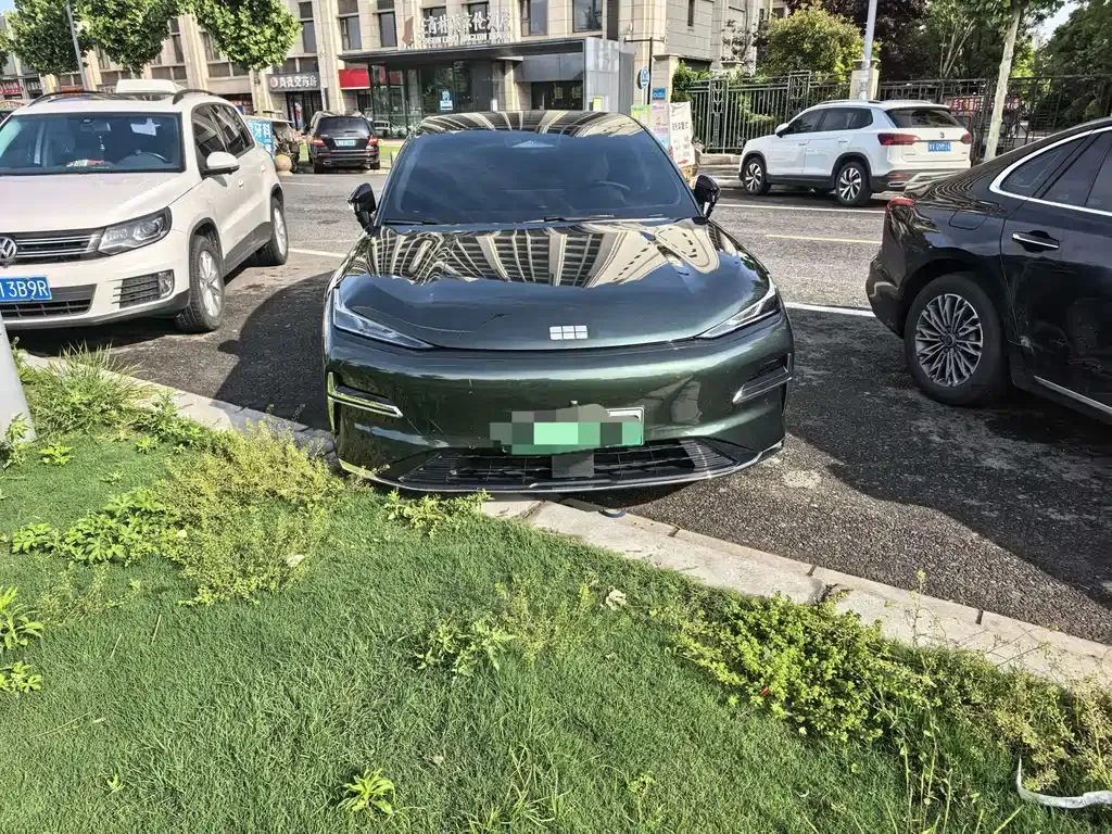 Geely Galaxy Xingyao 8 2025 из CN, фото 7