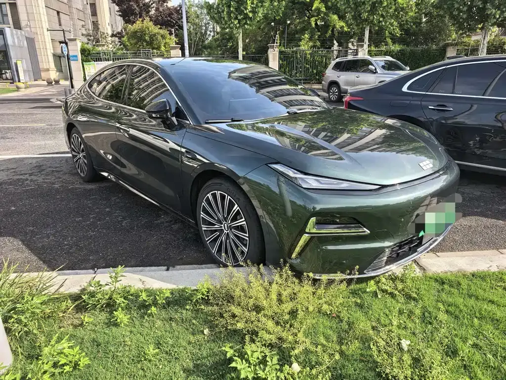 Geely Galaxy Xingyao 8 2025 из CN, фото 4