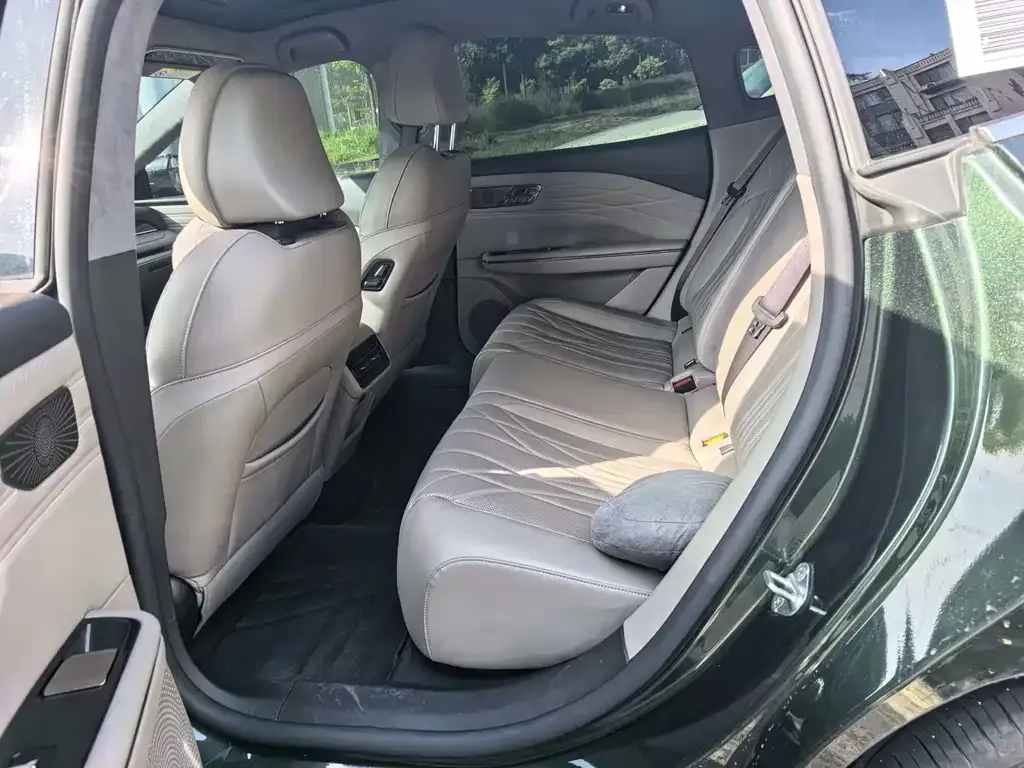 Geely Galaxy Xingyao 8 2025 из CN, фото 2