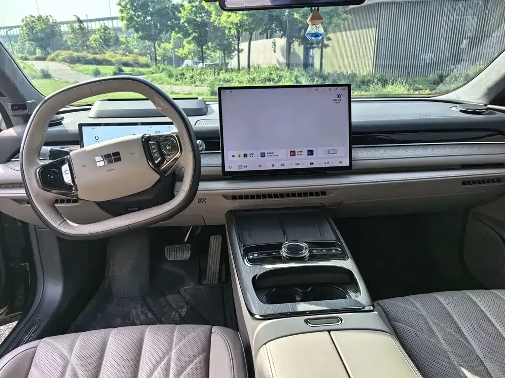 Geely Galaxy Xingyao 8 2025 из CN, фото 6