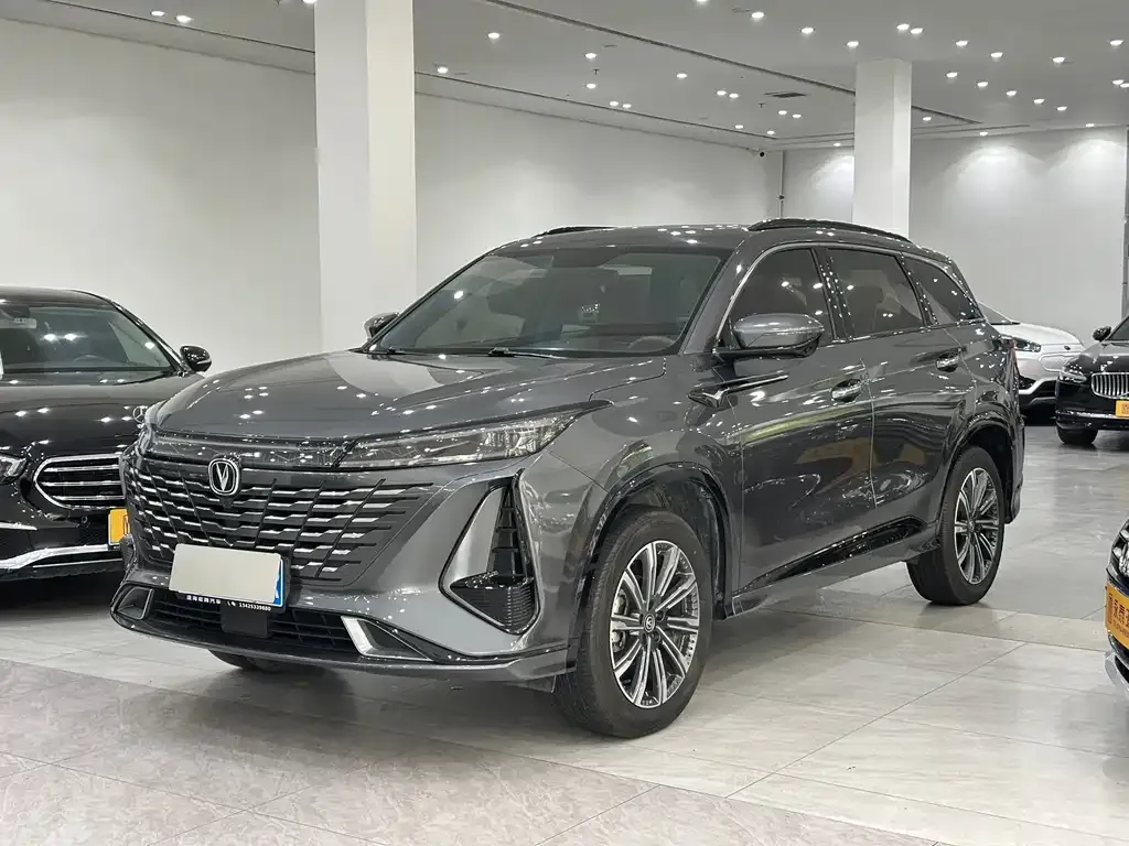 Changan CS75PLUS — фото 1