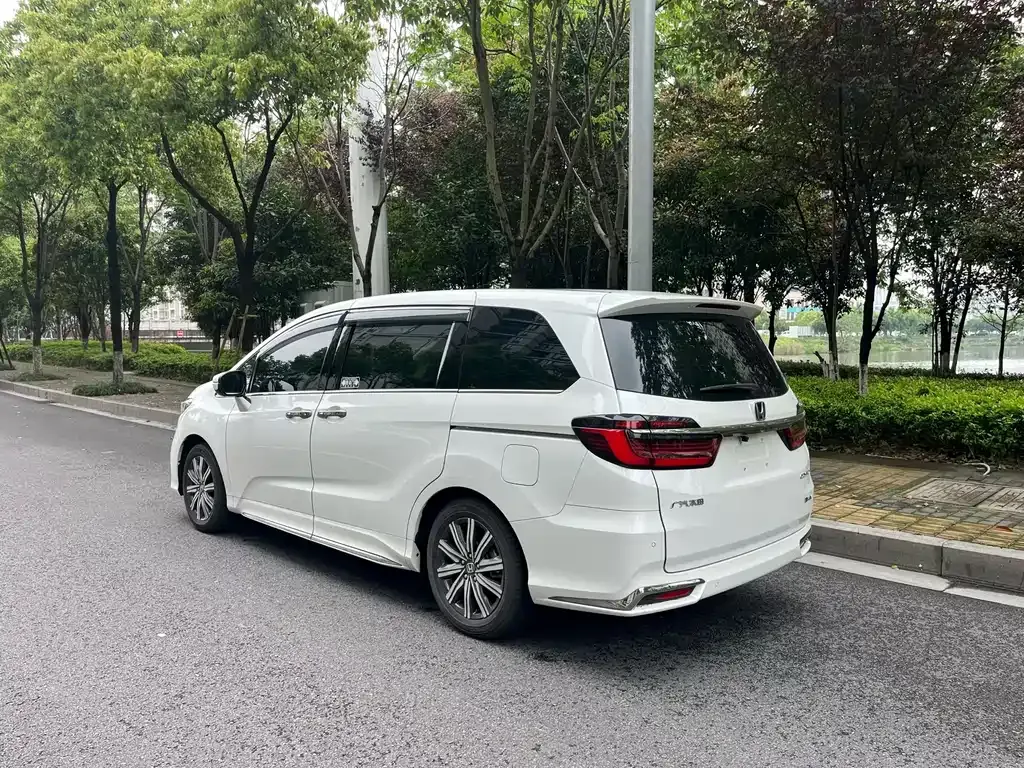 Honda Odyssey — фото 3