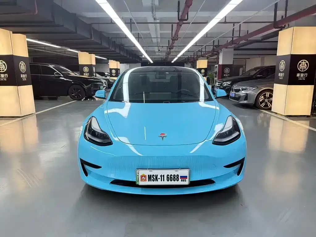 Tesla Model 3 — фото 1