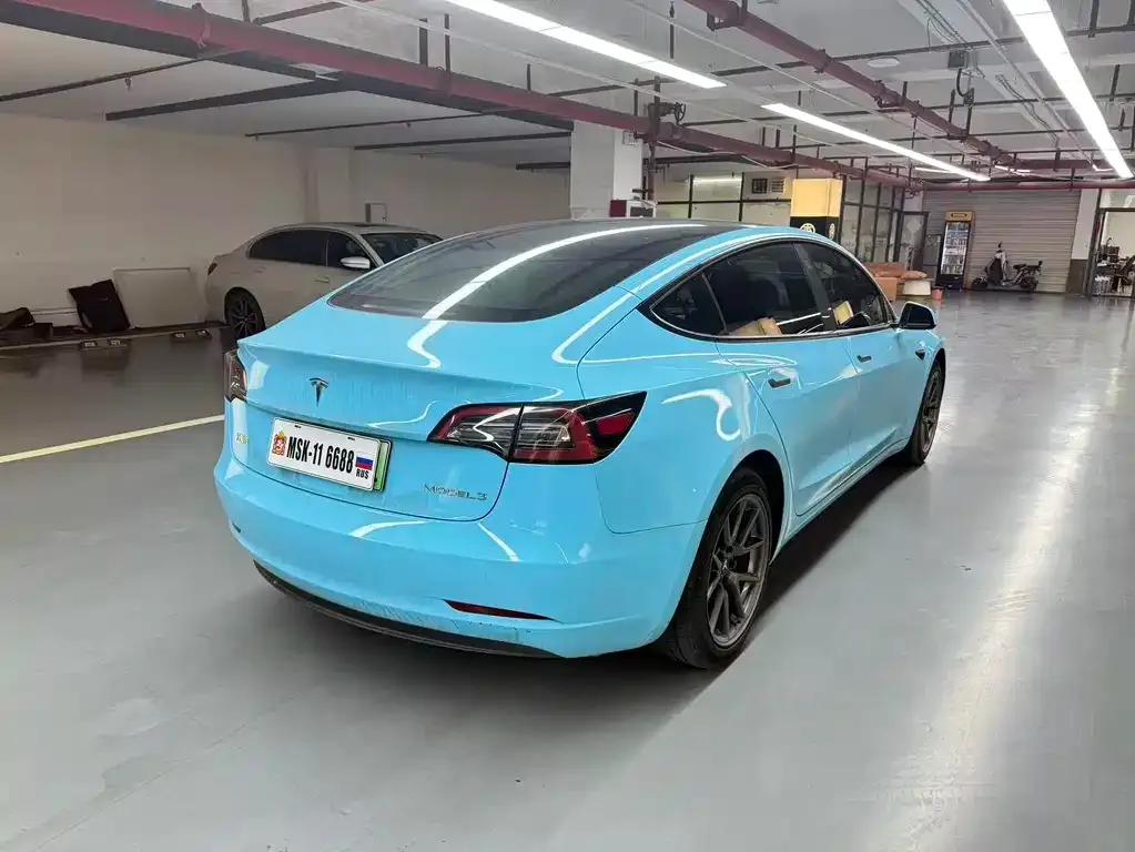 Tesla Model 3 — фото 4