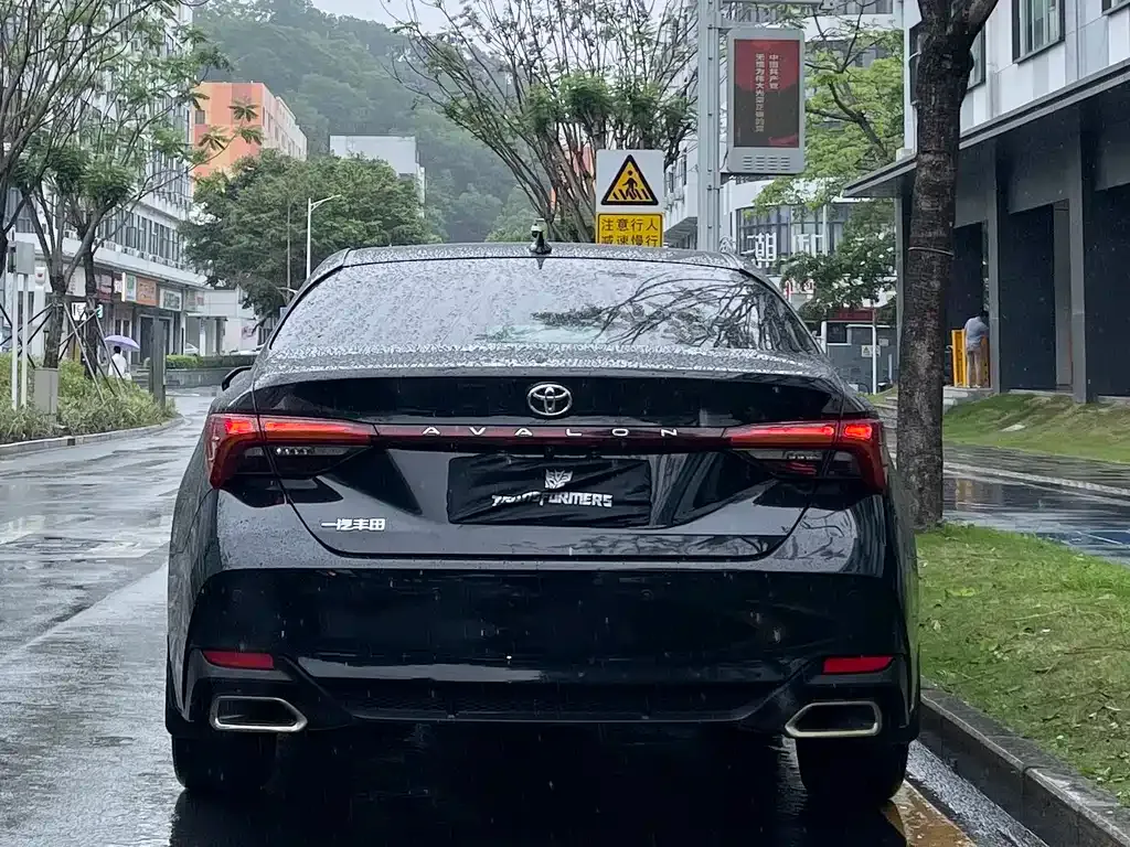 Toyota Avalon 2024 из CN, фото 5